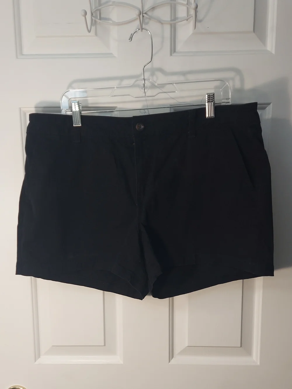 Womans Black Casual ANA Shorts Size 18